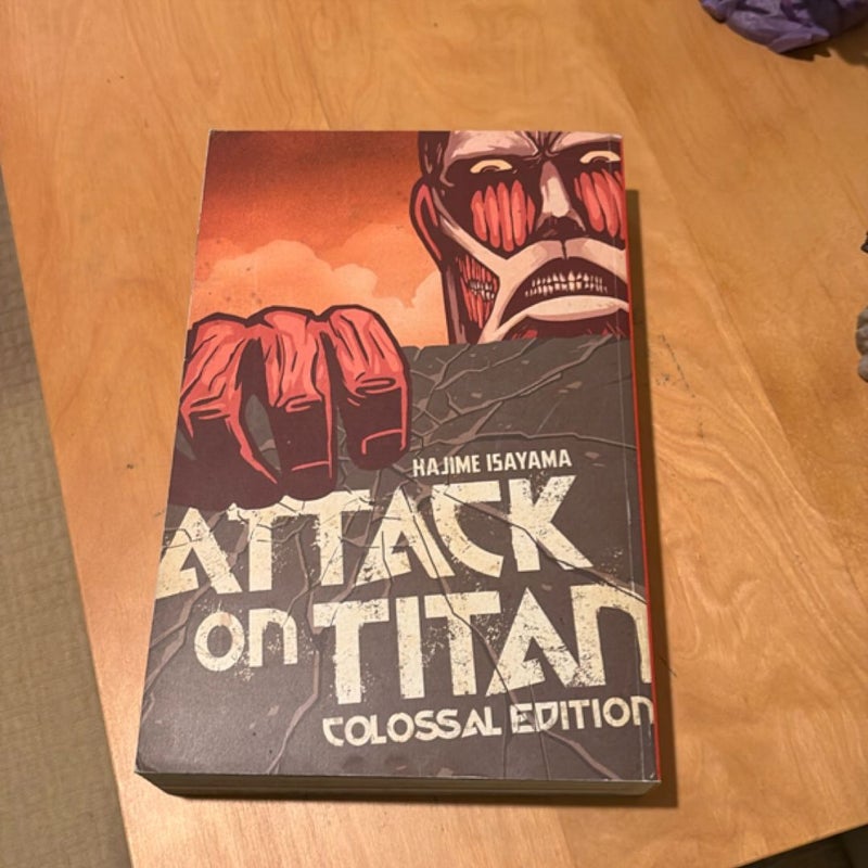 Attack on Titan: Colossal Edition 1