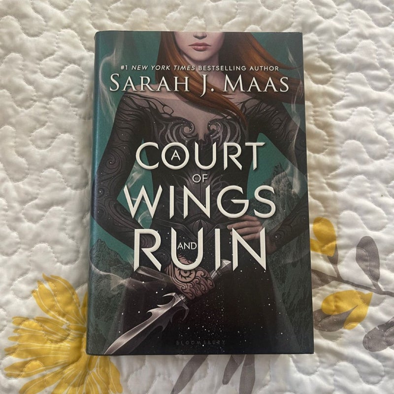A Court of Wings and Ruin // ORIGINAL OUT OF PRINT
