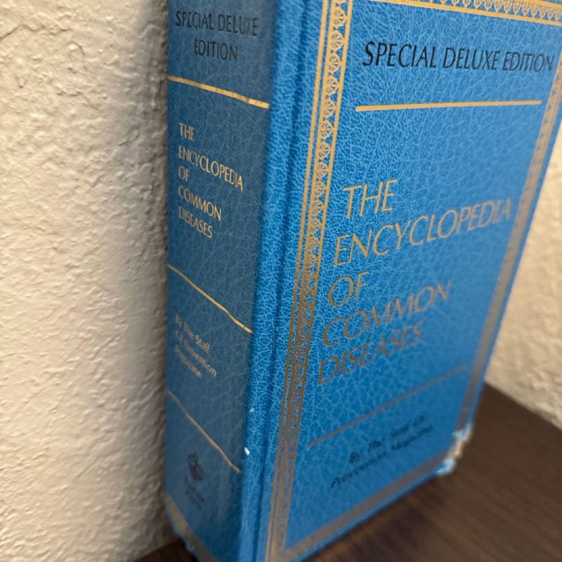 Vintage The Encyclopedia of Common Diseases 1983