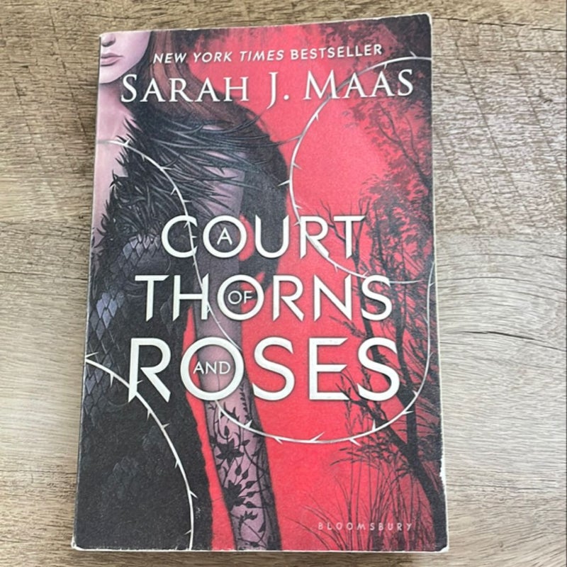 A Court of Thorns and Roses Original Paperback Cover
