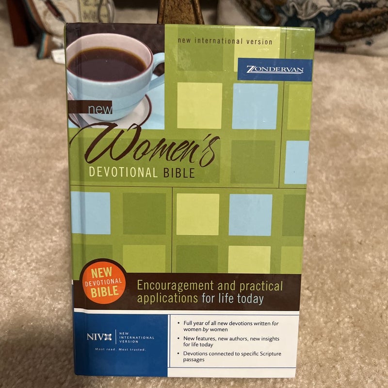 New Women's Devotional Bible