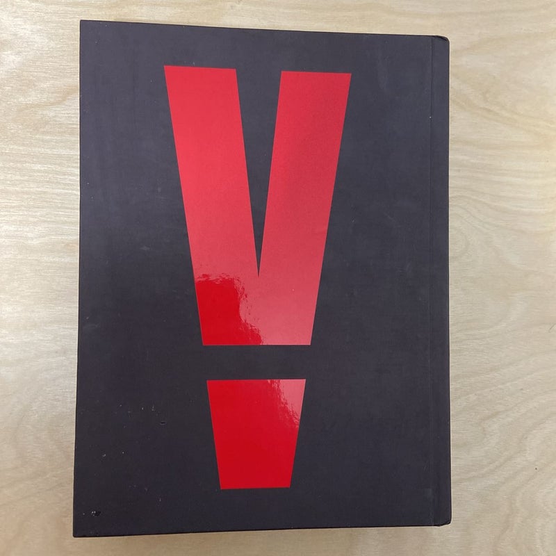 The Complete Official Guide Collector’s Edition to Metal Gear Solid V: The Phantom Pain