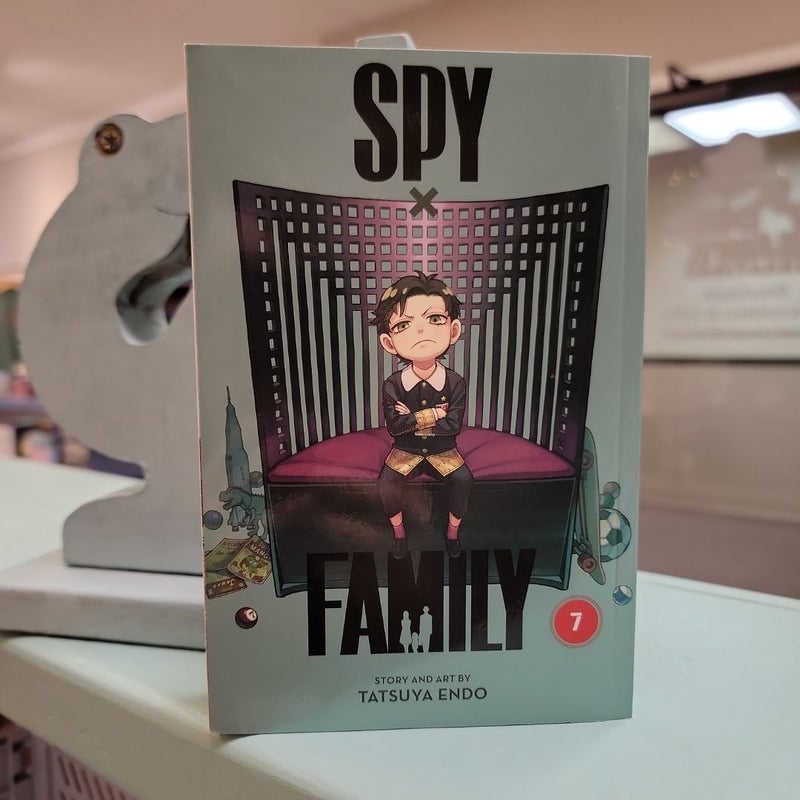 Spy X Family, Vol. 7