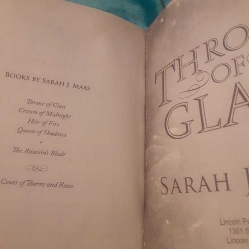Throne Of Glass By Sarah J. Maas Original Cover Ex-library Paperback