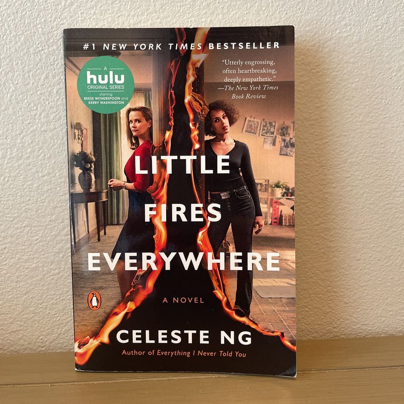 Little Fires Everywhere (Movie Tie-In)