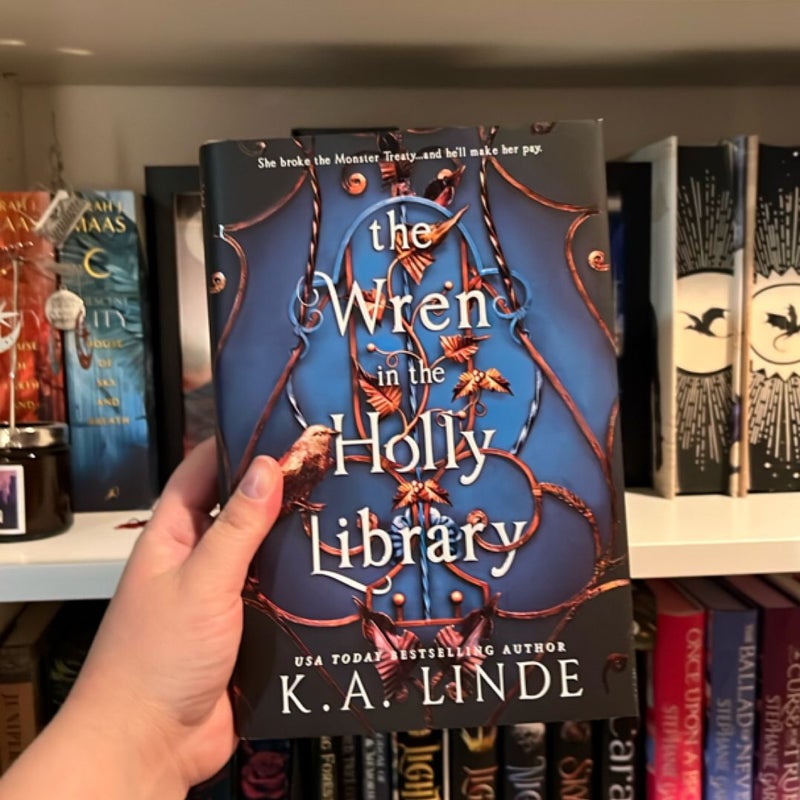 The Wren in the Holly Library (Deluxe Limited Edition)