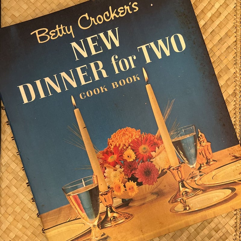 Betty Crockers Dinner for Two Cookbook VINTAGE