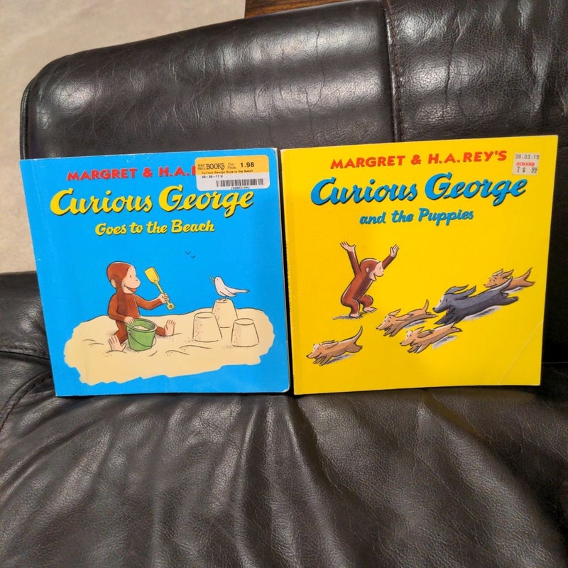 Bundle: Curious George Goes to the Beach, Curious George and the Puppies