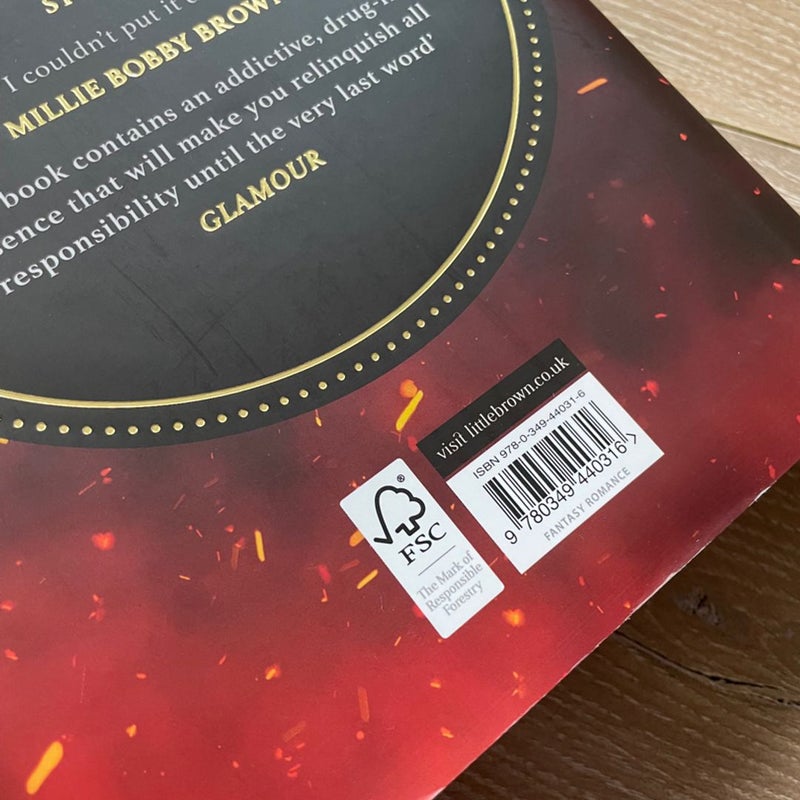 Fourth Wing Holiday Waterstones Exclusive UK edition! 