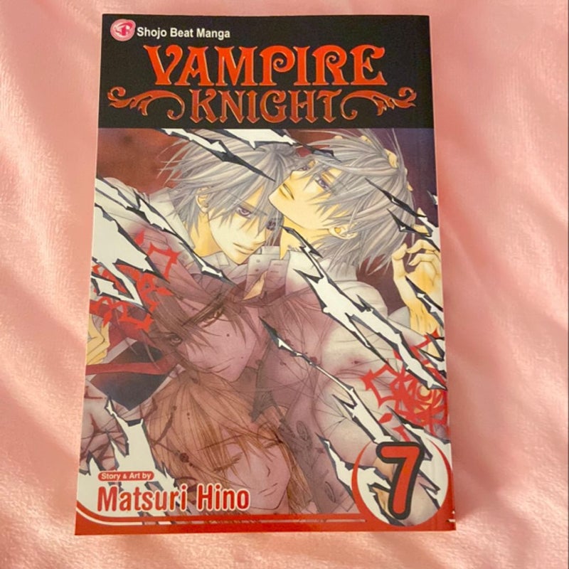 Vampire Knight Vol. 7