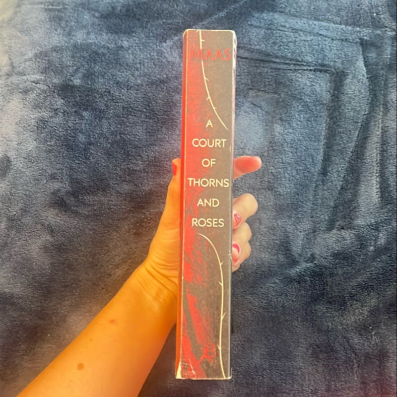 RARE: A Court of Thorns and Roses OG cover First Edtion, First Printing