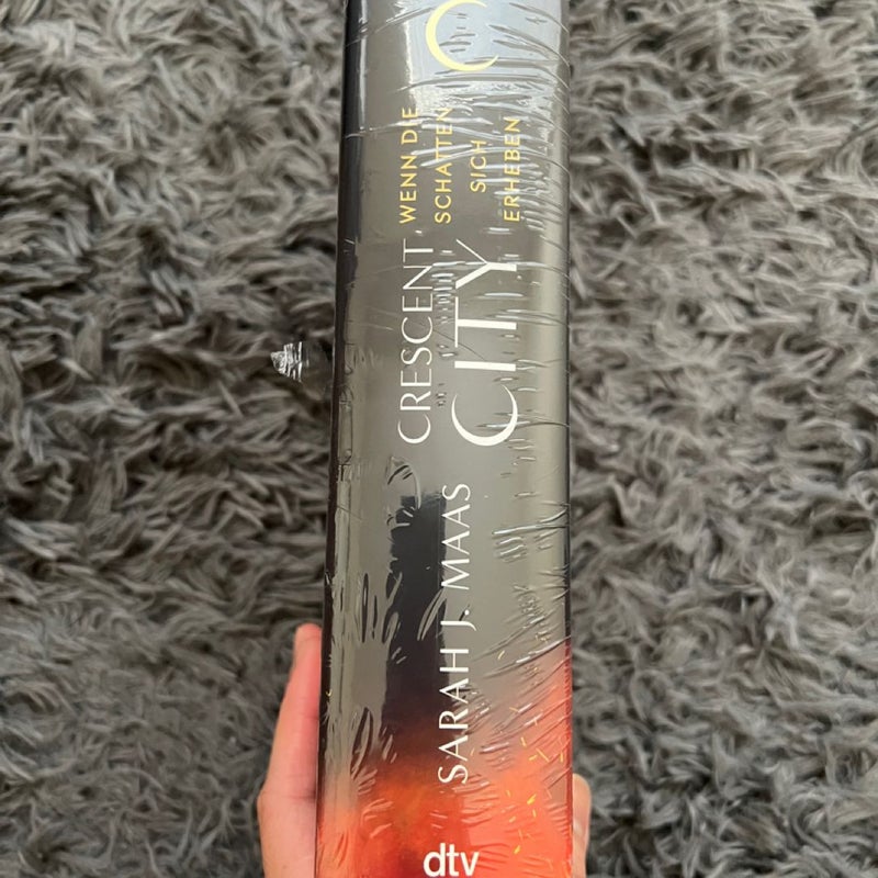  German Edition - Crescent City House of Flame and Shadow