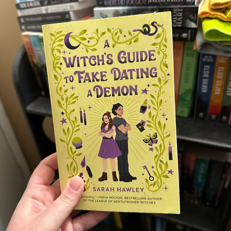 A Witch's Guide to Fake Dating a Demon