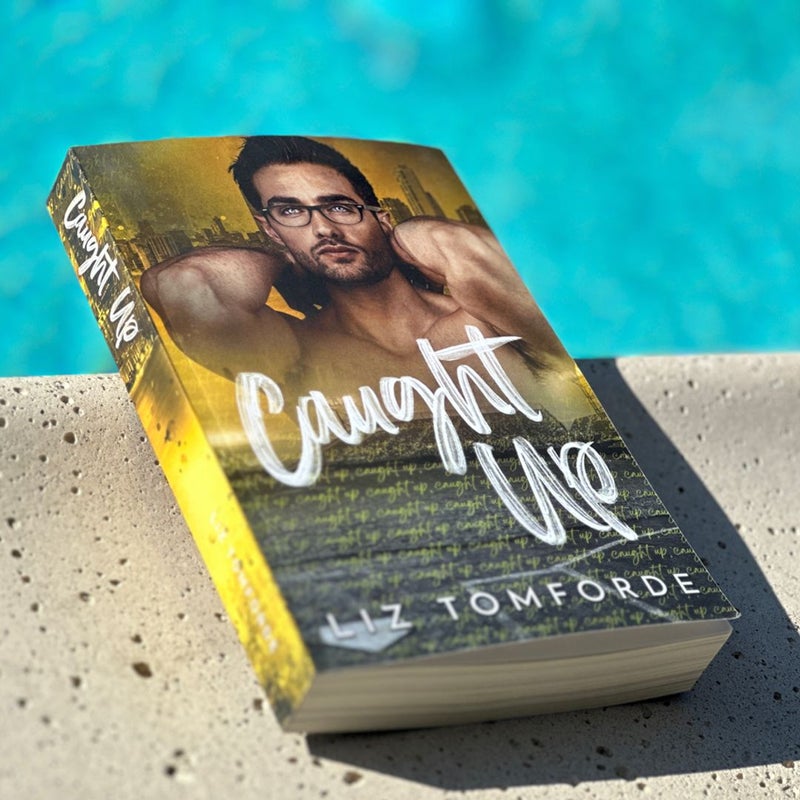 Out of print Caught Up by Liz Tomforde, Paperback Pangobooks