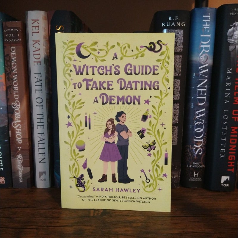 A Witch's Guide to Fake Dating a Demon