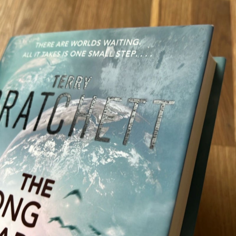 The Long Earth (FIRST EDITION)