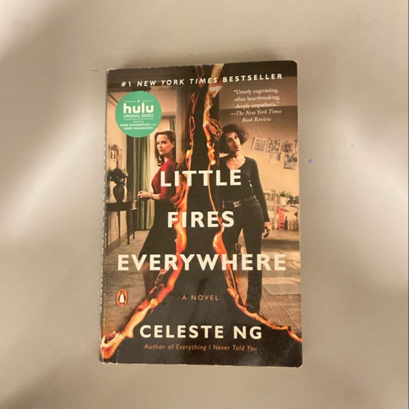 Little Fires Everywhere (Movie Tie-In)