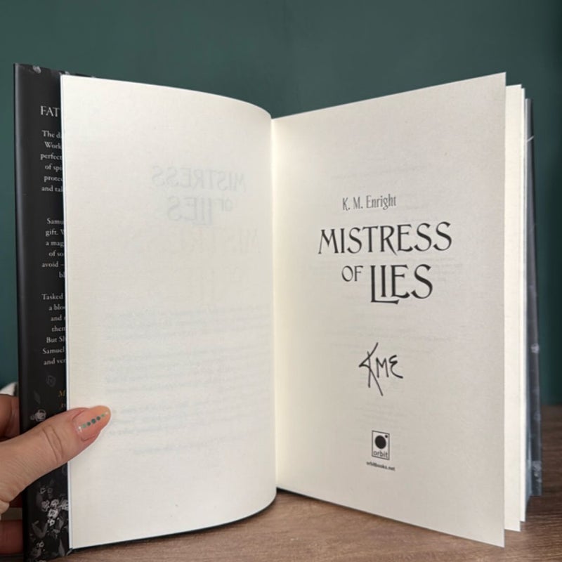 Mistress of Lies (Illumicrate Signed Exclusive Edition)