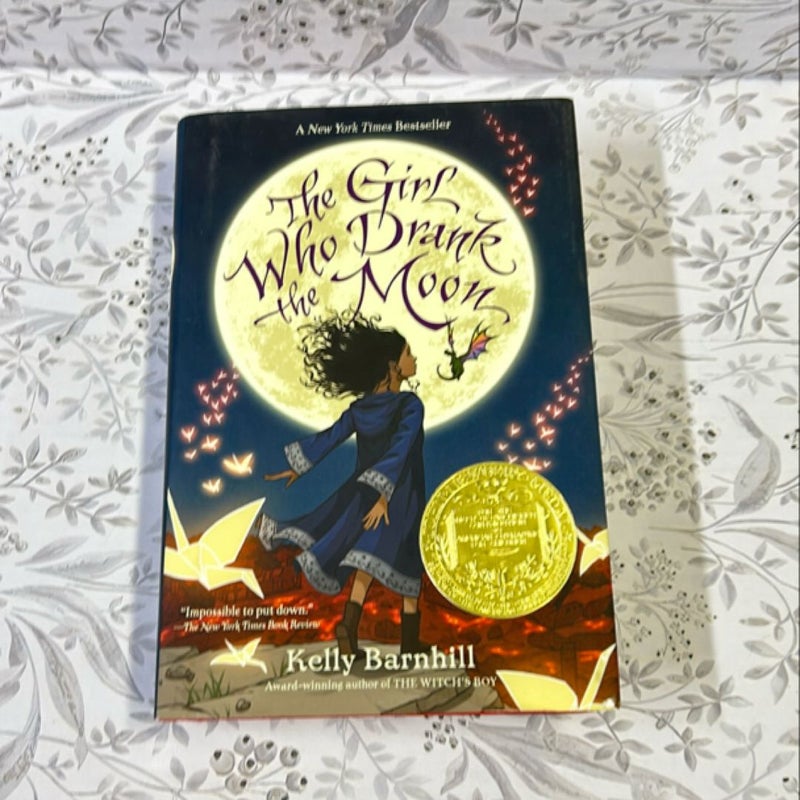 The Girl Who Drank the Moon (Winner of the 2017 Newbery Medal)