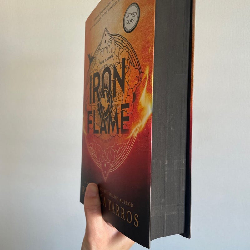 Book Review: “Iron Flame” By Rebecca Yarros – World of Bai