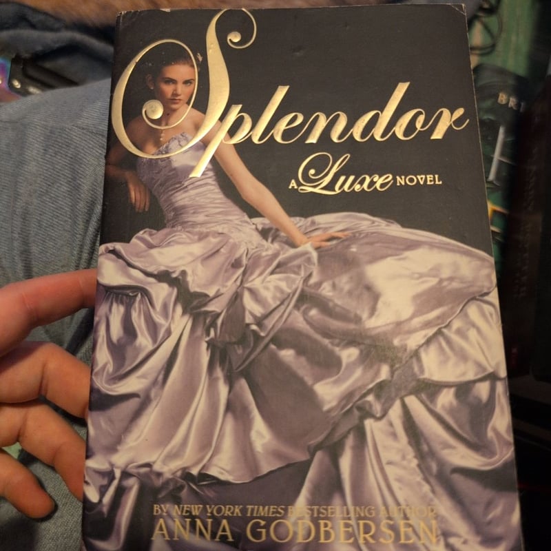 Splendor by Anna Godbersen, Paperback | Pangobooks