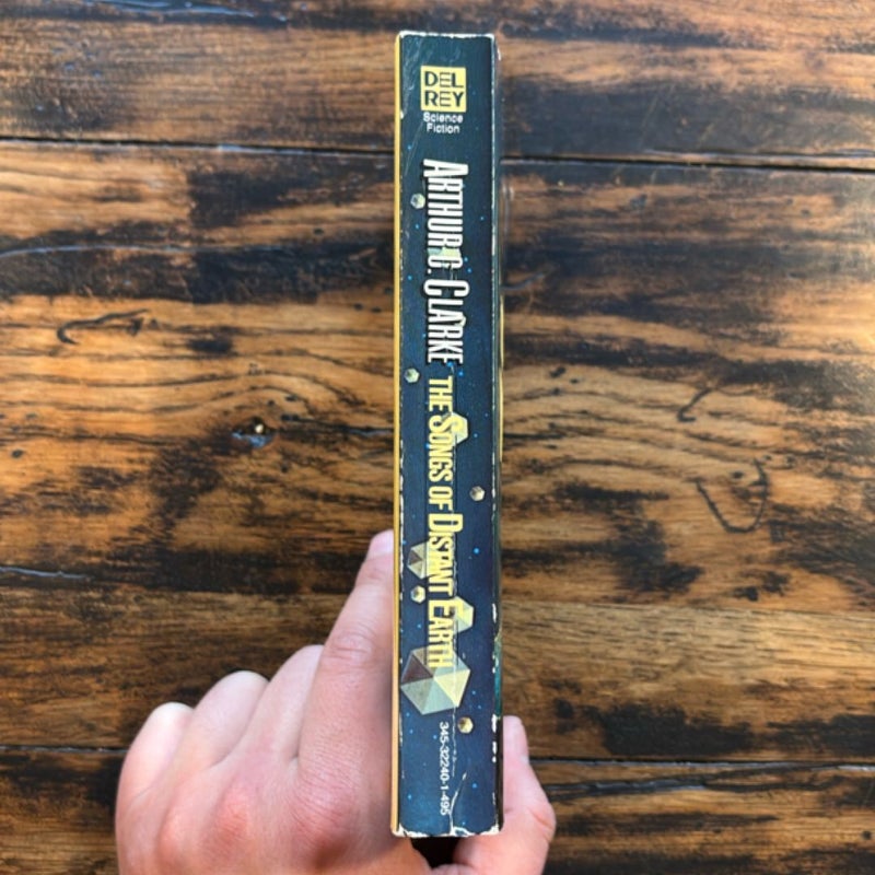The Songs of Distant Earth (1987) 