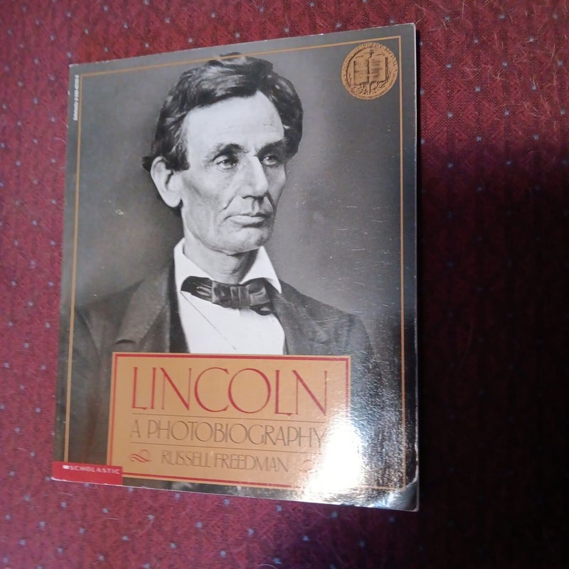 Lincoln a Photobiography by Russell Freedman, Paperback | Pangobooks