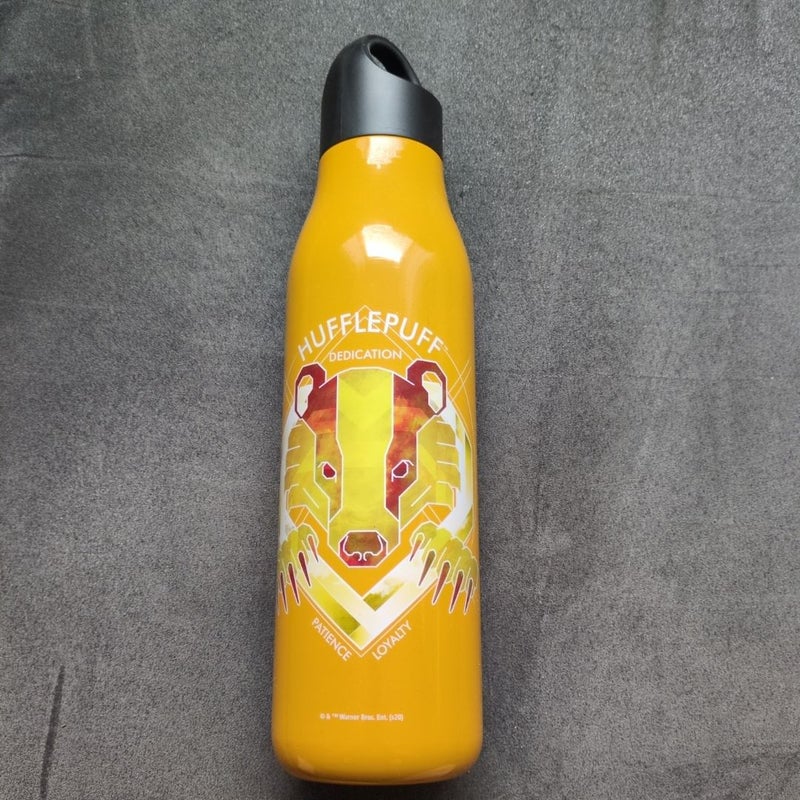 Harry Potter Hufflepuff 22 oz. metal water bottle