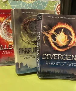 Trilogy: Allegiant, Insurgent , Divergent (Set of 3 books)