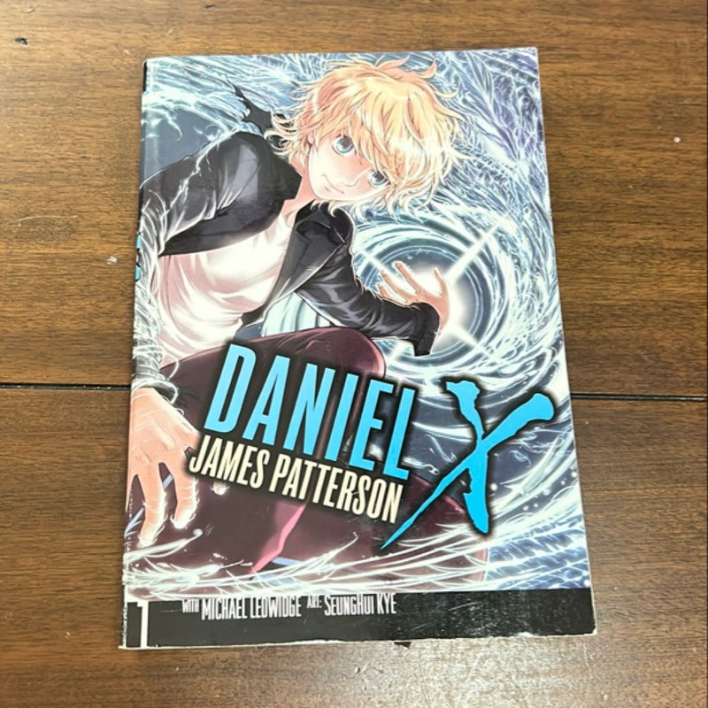 Daniel X: the Manga, Vol. 1