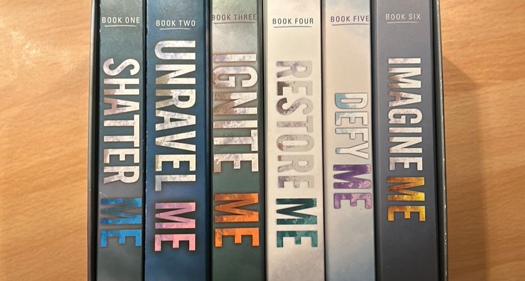 Shatter Me Series 6-Book Box Set: Shatter Me, Unravel Me, Ignite Me,  Restore Me, Defy Me, Imagine Me