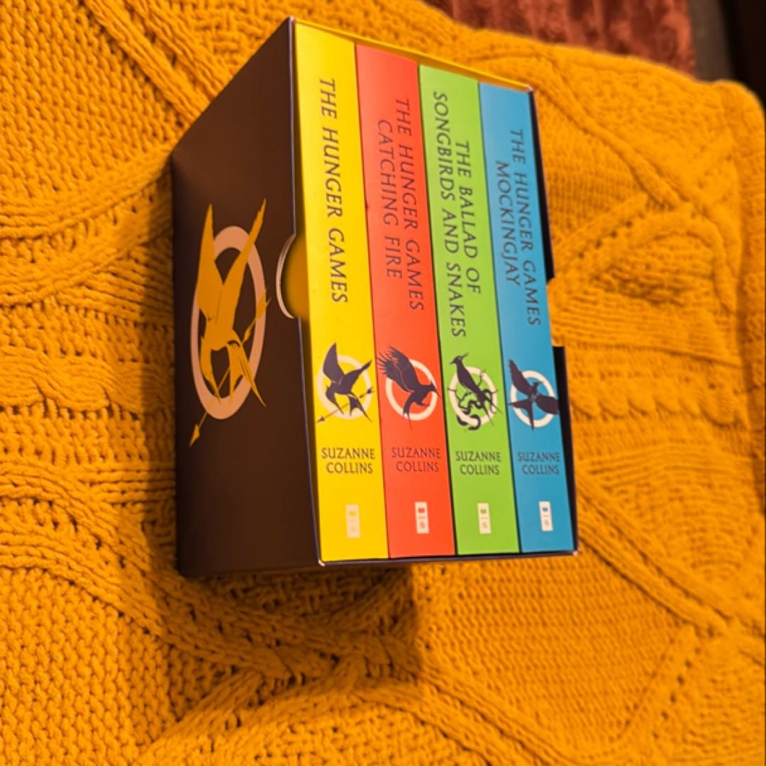 The Hunger Games 4 Book Paperback Box Set