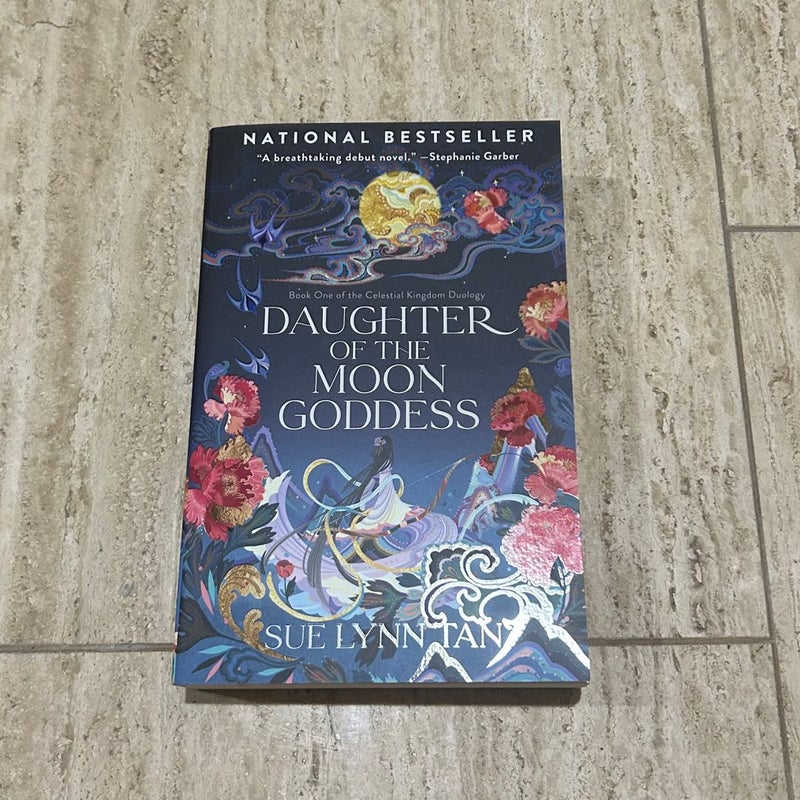 Daughter of The Moon Goddess by Sue Lynn Tan 