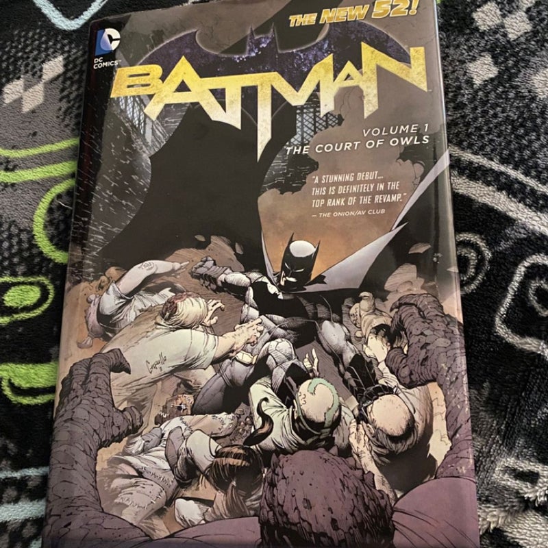 Batman Vol. 1: the Court of Owls (The New 52) by Scott Snyder Hardcover has Variant Art Gallery
