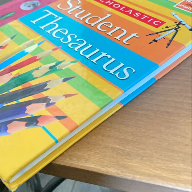 Scholastic Student Thesaurus (Revised Edition)