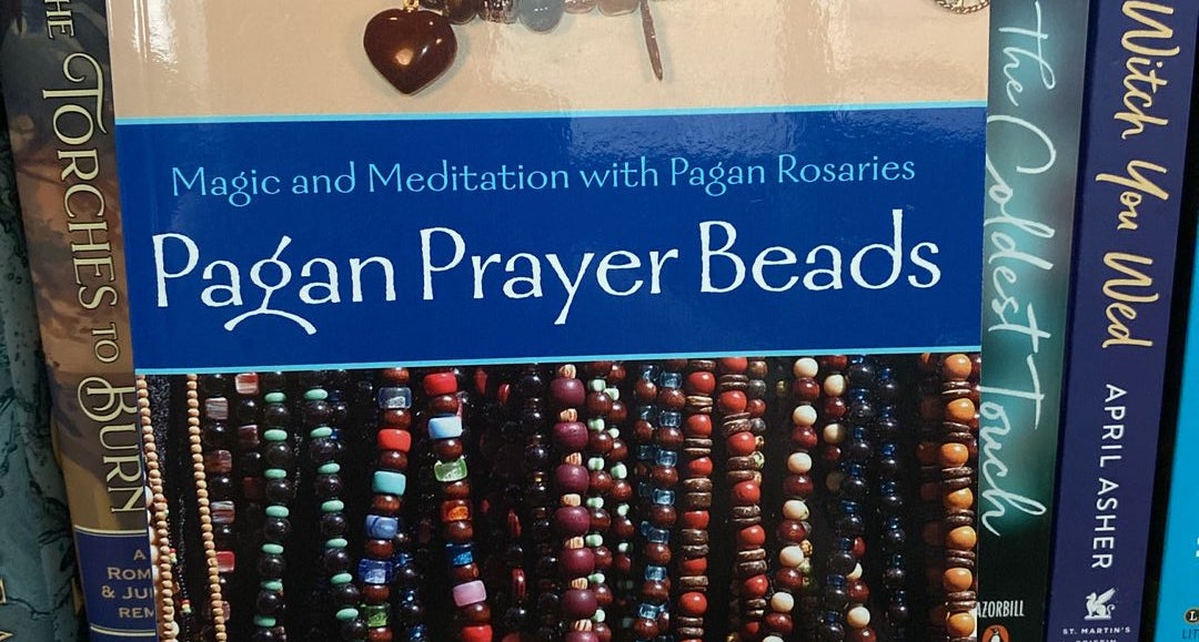 Pagan Prayer Beads: Magic and Meditation with Pagan Rosaries: Greer, John  Michael, Vaughn, Clare: 9781578633845: : Books