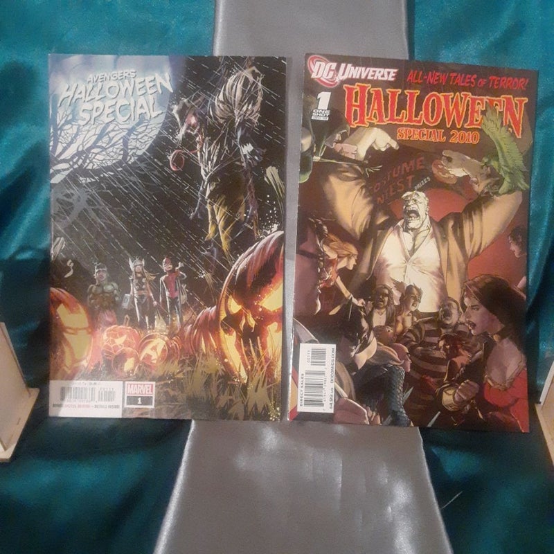2 Halloween Special comic books: Avengers 2018, DC Universe 2010