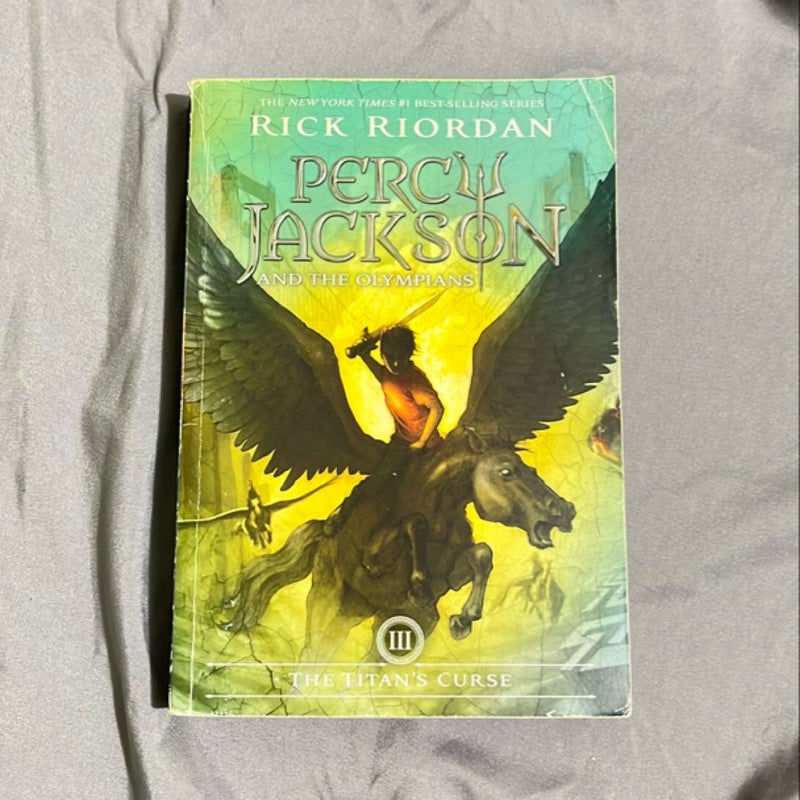 Percy Jackson and the Olympians, Book Three the Titan's Curse (Percy Jackson and the Olympians, Book Three)