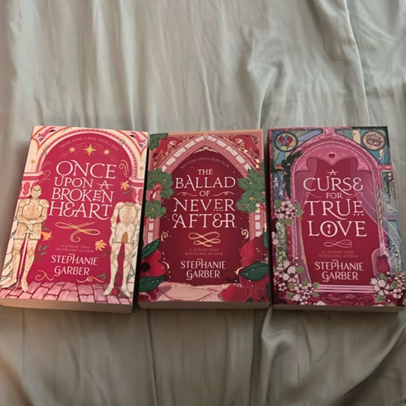 Once upon a Broken Heart 3 book bundle!!