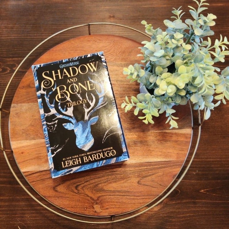 The Shadow and Bone Trilogy Boxed Set