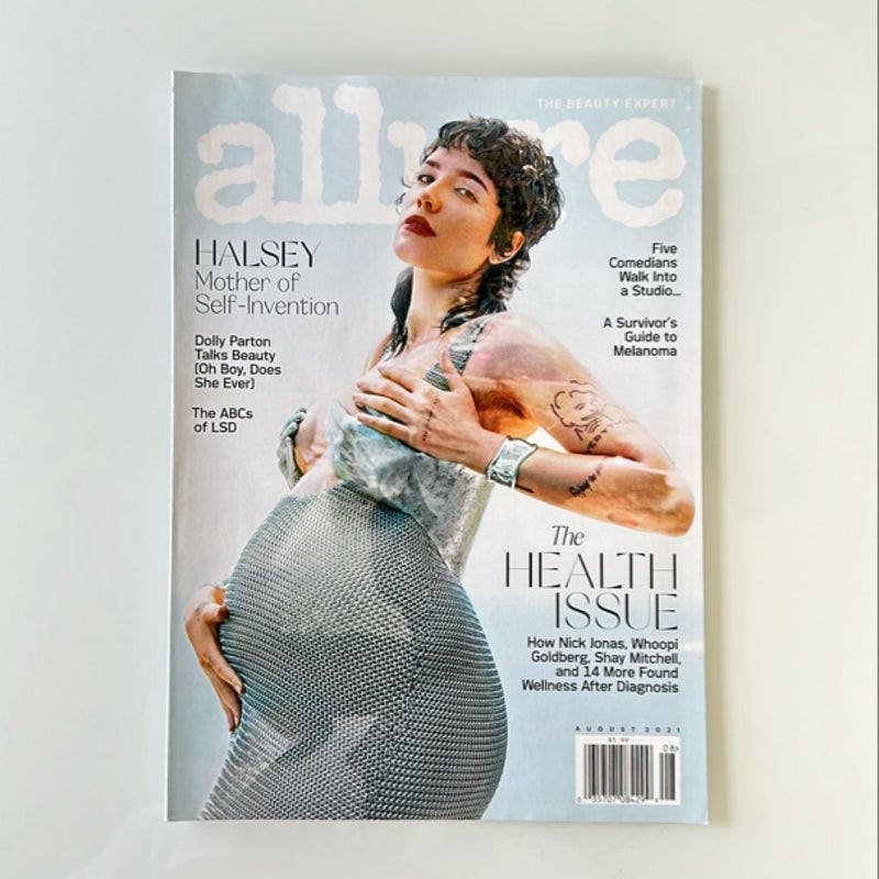 Allure USA magazine. August 2021 Issue. Halsey. Dolly Parton.