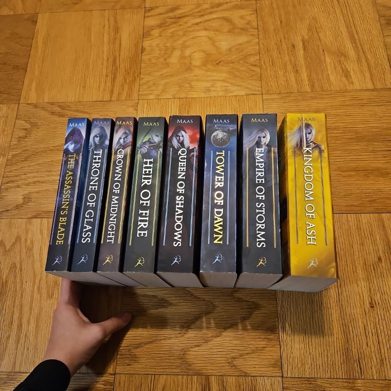 Like New OOP Throne of Glass Paperback Set by Sarah J. Maas