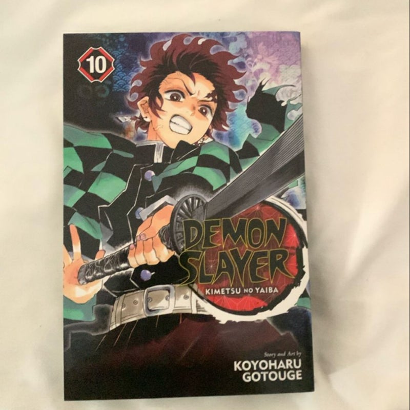 Demon Slayer: Kimetsu No Yaiba, Vol. 10