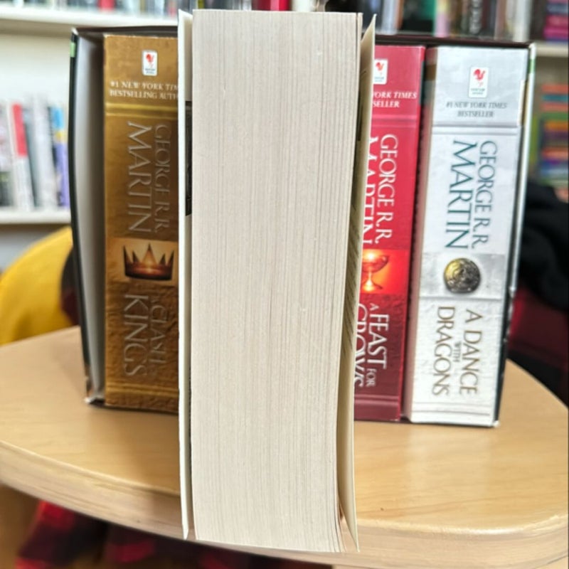 George R. R. Martin's a Game of Thrones 5-Book Boxed Set (Song of Ice and Fire Series)