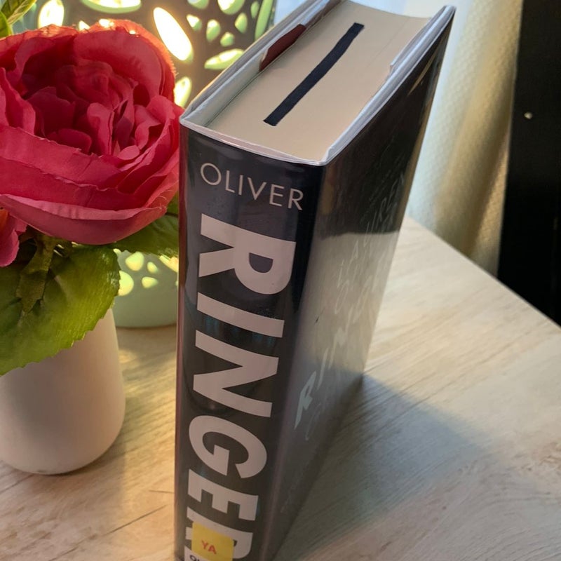 Ringer 2-in-1 Book 📚 