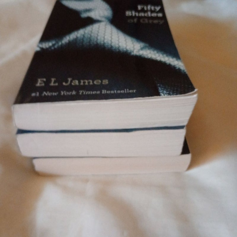 Fifty Shades of Grey Vilume 1-2- 3 Paperback 