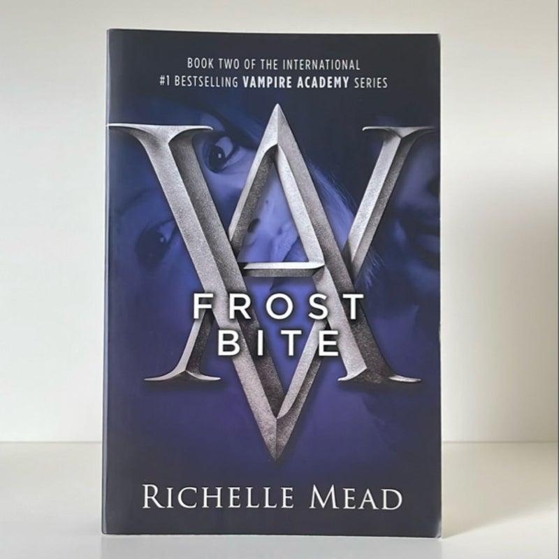 Frostbite - Vampire Academy bk 2