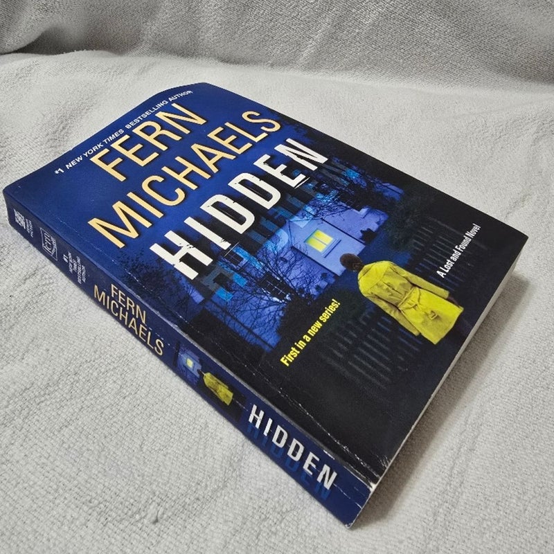 Fern Michaels 3 Book Bundle:Home Free/Hidden/Finders Keepers