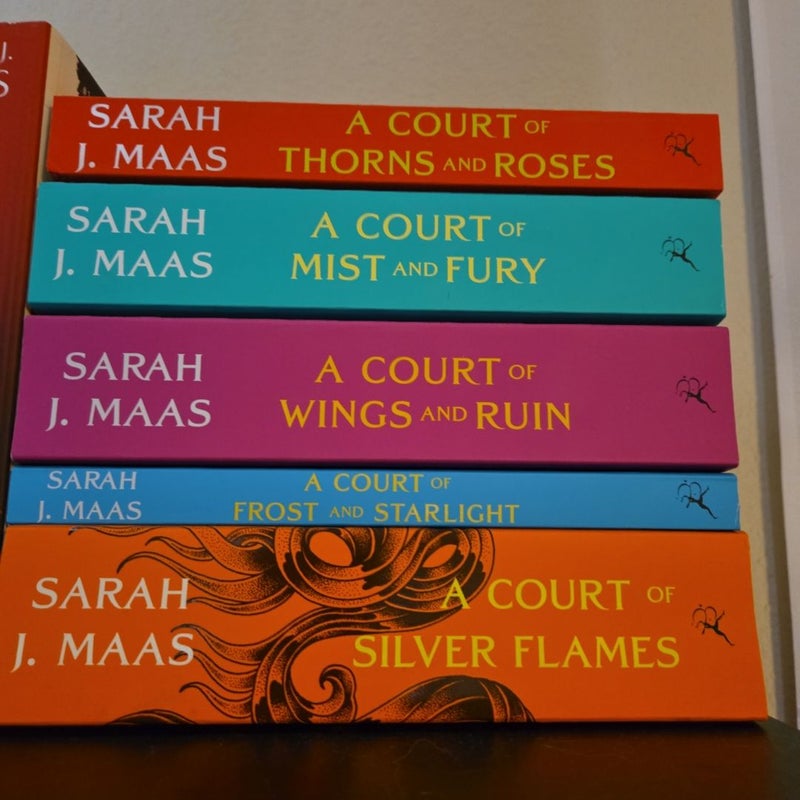 A Court of Thorns and Roses Box Set