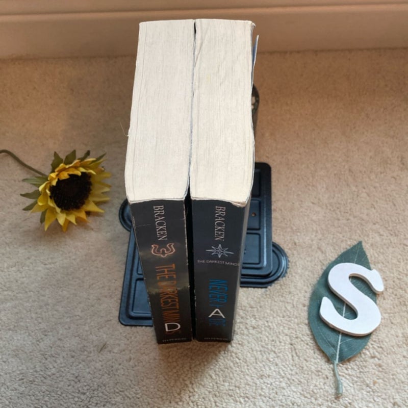 The Darkest Minds Books 1 & 2